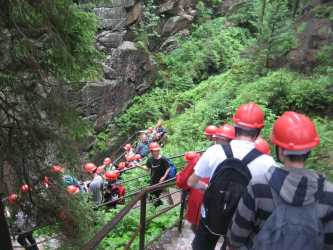 SZKLARSKA POREBA 2025 - Poczuj Ducha Gór i odwiedź z nami Szwejka. Kolonia 7-13 lat, obóz 14-18 lat.
